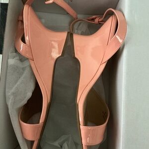Comfort EST. 1946 Cantaloupe sandals